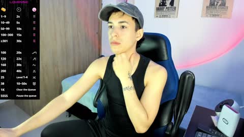 Snapshot of samuel_larssen chatting on 02/06/25, 11:37 Christian Samuel online show from 02/06/25, 11:37