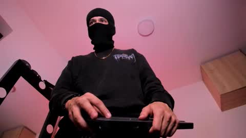   online show from 09/16/25, 01:28