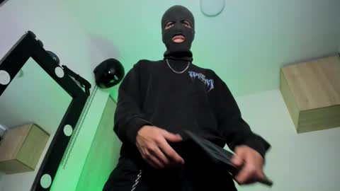   online show from 09/29/25, 12:43