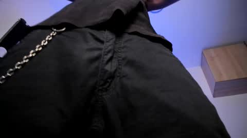   online show from 09/30/25, 05:23