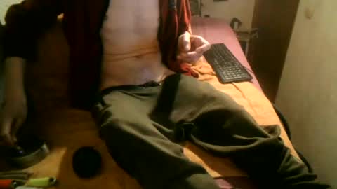 Snapshot of samueltal chatting on 02/16/25, 08:22 samueltal online show from 02/16/25, 08:22