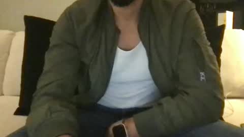 Snapshot of samwise2418 chatting on 10/20/25, 04:46 Sam W dick strip tease online show from 10/20/25, 04:46