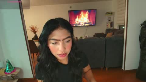Hello I am absent due to a family calamity I will return soon-hola estoy ausente por un problema familiar volvere pronto. online show from 05/27/26, 11:57