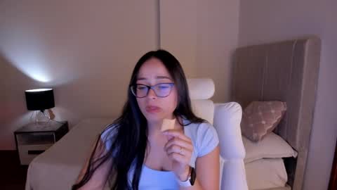 Snapshot of samy_one chatting on 05/21/26, 09:55 Samy online show from 05/21/26, 09:55