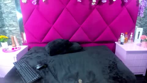 Snapshot of samydiamond_ chatting on 01/16/26, 03:54 Samy online show from 01/16/26, 03:54