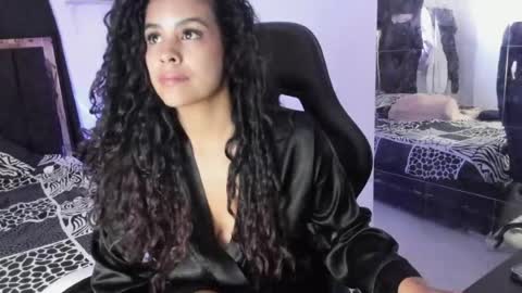 Snapshot of samykiss chatting on 05/10/26, 01:16 SamyHolbrook online show from 05/10/26, 01:16