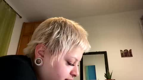 Samymoon online show from 03/18/26, 07:22