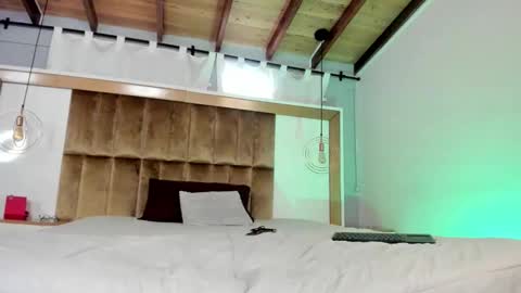 Snapshot of samysharky chatting on 11/15/25, 04:36 samysharky online show from 11/15/25, 04:36