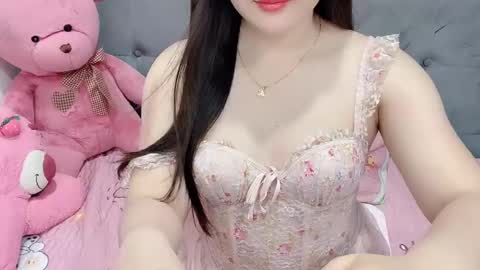 sanami_sian_ online show from 10/12/25, 03:38