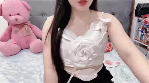 Snapshot of sanami_sian_ chatting on 05/26/26, 02:35 sanami_sian_ online show from 05/26/26, 02:35