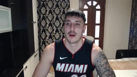 Sanchez Erik online show from 02/15/25, 11:50