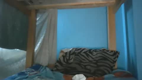 Snapshot of sandalo123 chatting on 09/27/25, 05:51 sandalo123 online show from 09/27/25, 05:51