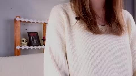 Isabel but you can call me Bella online show from 11/03/25, 12:35