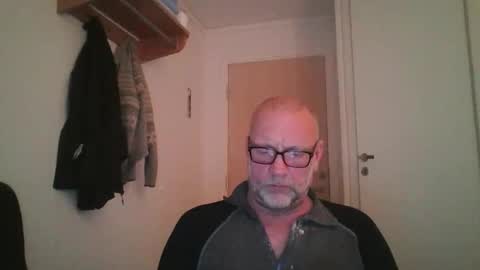 sandnesrune523 online show from 02/19/26, 06:53