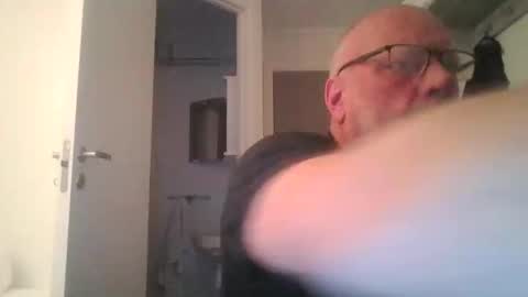 sandnesrune523 online show from 04/20/26, 05:48