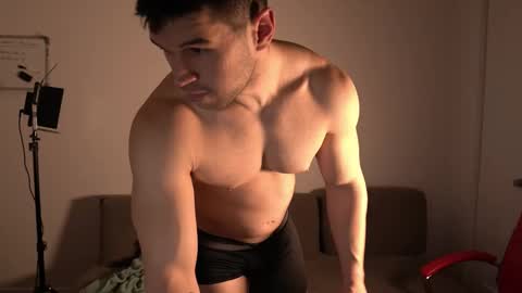 Snapshot of sandow_ chatting on 03/04/26, 10:16 Sandow online show from 03/04/26, 10:16