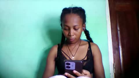 sandra1253099 online show from 05/01/26, 05:50