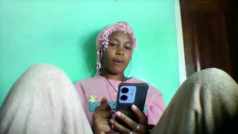 Snapshot of sandra1253099 chatting on 05/12/26, 07:00 sandra1253099 online show from 05/12/26, 07:00