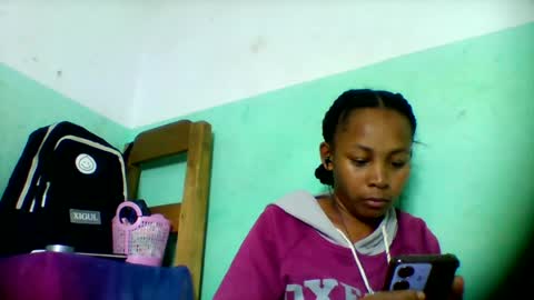 Snapshot of sandra1253099 chatting on 07/09/26, 06:45 sandra1253099 online show from 07/09/26, 06:45