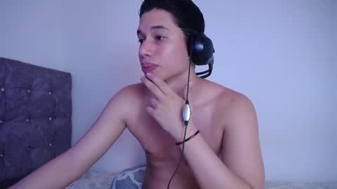 Snapshot of sandra_and_charly chatting on 12/25/24, 08:07 sandra and charly online show from 12/25/24, 08:07