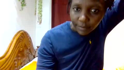 Snapshot of sandra_milly chatting on 06/13/26, 05:00 sandra online show from 06/13/26, 05:00