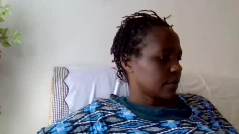 Snapshot of sandra_milly chatting on 07/26/26, 12:23 sandra online show from 07/26/26, 12:23