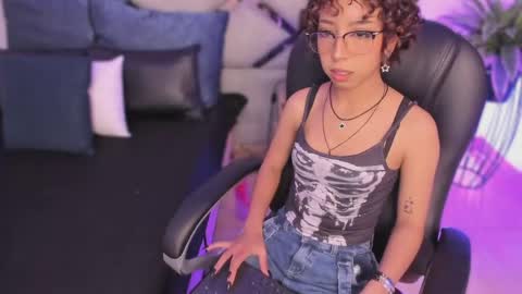 SANDRA online show from 05/12/26, 02:30