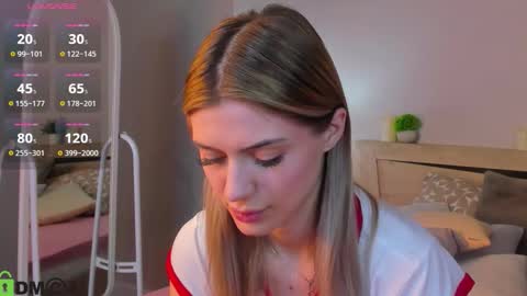 sandraa_anderson online show from 12/18/25, 12:06