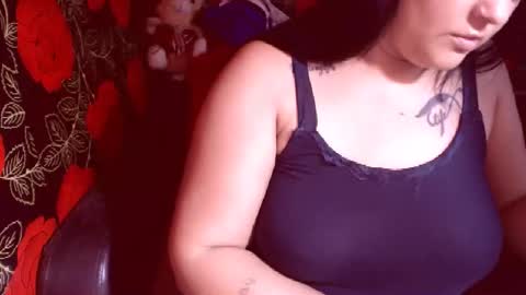 Snapshot of sandrabenet chatting on 10/22/25, 04:51 Sandra online show from 10/22/25, 04:51