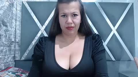 sandraclarkx69 online show from 01/07/25, 02:30