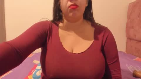 Snapshot of sandraclarkx69 chatting on 05/14/26, 12:12 sandraclarkx69 online show from 05/14/26, 12:12