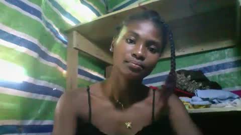 Snapshot of sandricaaa chatting on 05/05/26, 12:13 sandricaaa online show from 05/05/26, 12:13