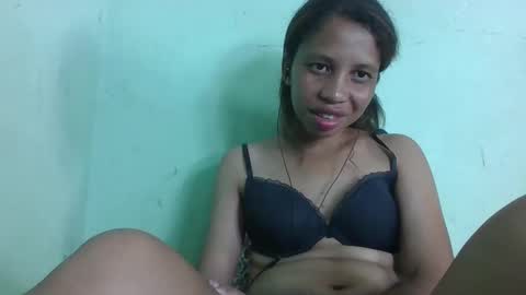 sandrinah788632 online show from 04/28/26, 04:23
