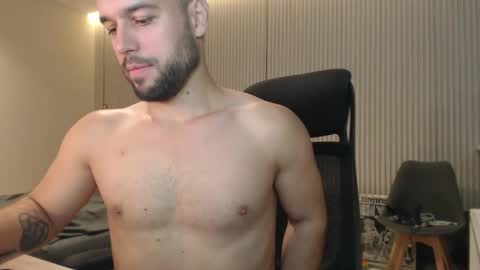 DeAlex online show from 10/22/25, 09:03