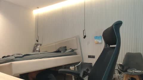 DeAlex online show from 10/24/25, 10:00