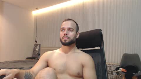 DeAlex online show from 11/10/25, 03:55