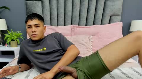 Sandro online show from 09/08/25, 07:13