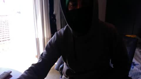 Snapshot of sandropertoni chatting on 04/02/26, 09:40 lucas online show from 04/02/26, 09:40