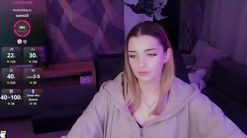 Snapshot of sandy_belle88 chatting on 11/15/25, 09:32 sandy_belle88 online show from 11/15/25, 09:32