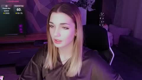 Snapshot of sandy_belle88 chatting on 11/29/25, 07:17 sandy_belle88 online show from 11/29/25, 07:17