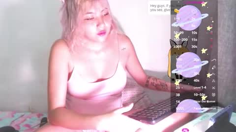 sandy_straw online show from 11/13/25, 06:51