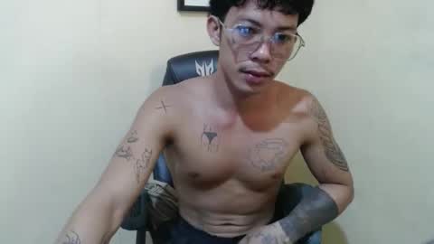 Snapshot of sangre_adamusxxx chatting on 04/05/26, 10:51 sangre_adamusxxx online show from 04/05/26, 10:51