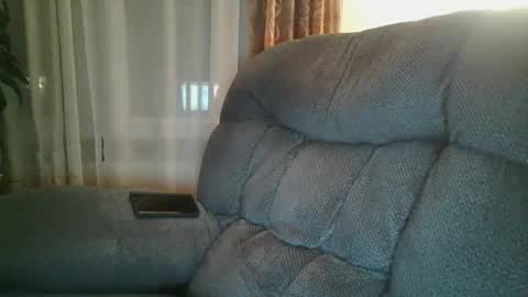 santatron online show from 02/23/25, 05:34