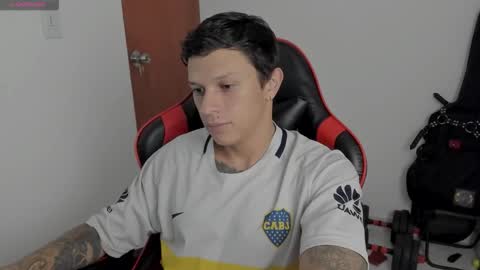 Snapshot of santi_alpha chatting on 09/23/25, 11:08 Santi online show from 09/23/25, 11:08