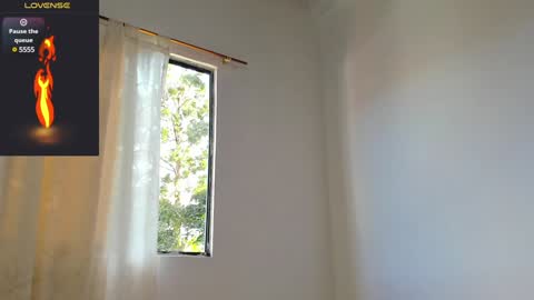 Snapshot of santi_brown1 chatting on 01/29/25, 08:56 Santibrown online show from 01/29/25, 08:56