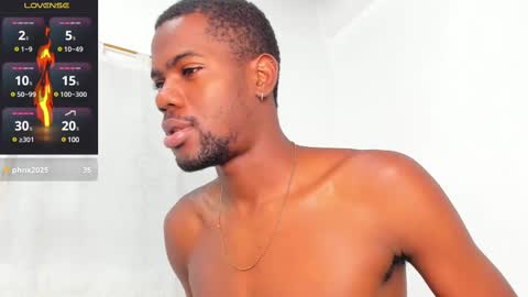 Snapshot of santi_brown1 chatting on 03/05/25, 12:05 Santibrown online show from 03/05/25, 12:05