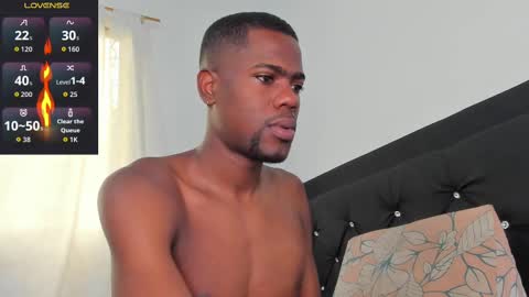 Snapshot of santi_brown1 chatting on 09/17/25, 07:04 Santibrown online show from 09/17/25, 07:04