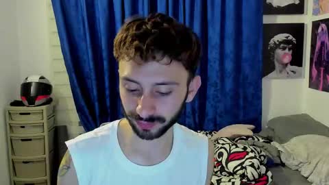 Snapshot of santi_mateo chatting on 03/24/26, 04:39 Santi online show from 03/24/26, 04:39