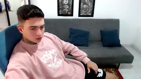 santi_ss online show from 11/05/25, 02:39