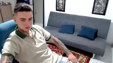 santi_ss online show from 11/08/25, 04:07